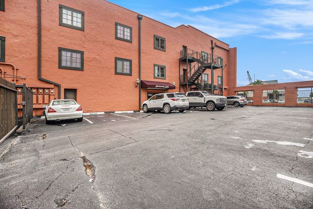 104 Moody Avenue 313, Galveston, TX 77550