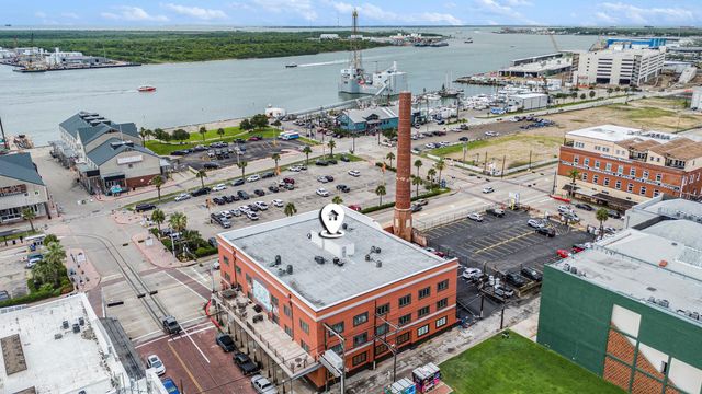 104 Moody Avenue 313, Galveston, TX 77550