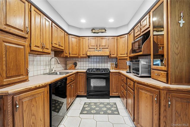 70 Birch Street, Lake Grove, NY 11755