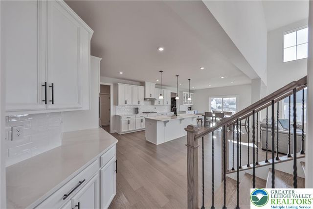 2890 Hawk Valley Court, Upper Saucon Twp, PA 18034