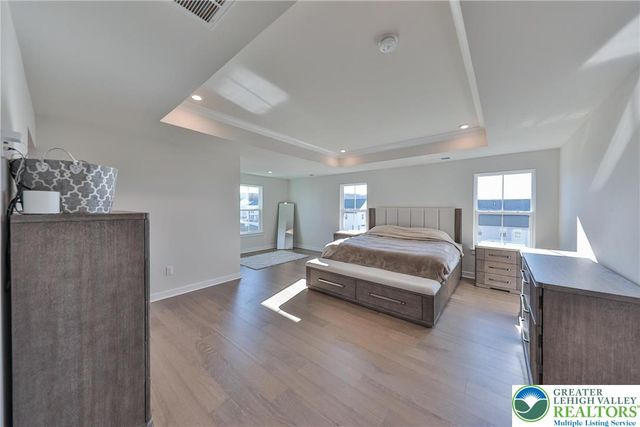 2890 Hawk Valley Court, Upper Saucon Twp, PA 18034