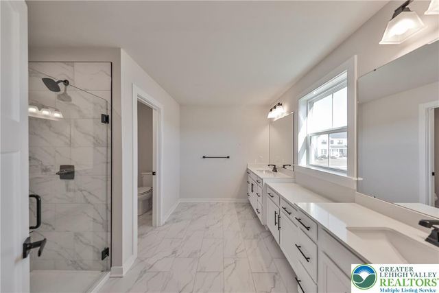 2890 Hawk Valley Court, Upper Saucon Twp, PA 18034