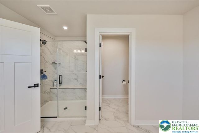 2890 Hawk Valley Court, Upper Saucon Twp, PA 18034