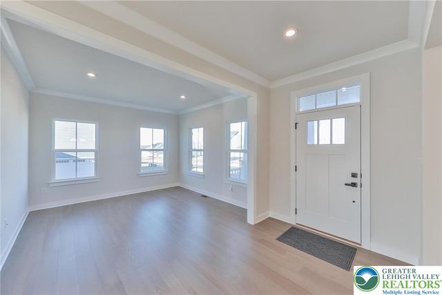 2890 Hawk Valley Court, Upper Saucon Twp, PA 18034