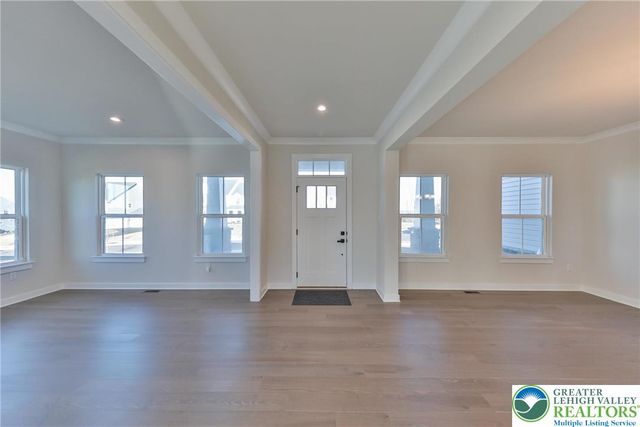 2890 Hawk Valley Court, Upper Saucon Twp, PA 18034