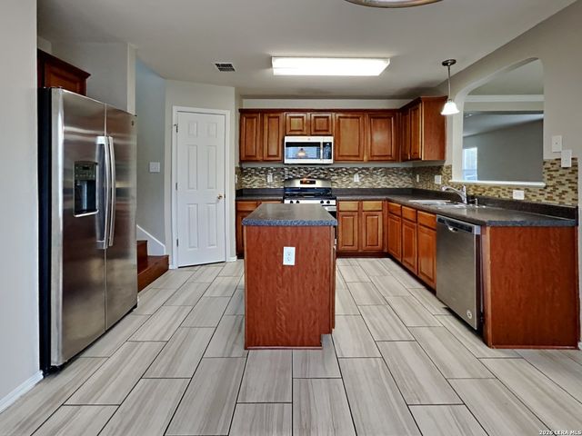 419 Cardinal Way, San Antonio, TX 78253