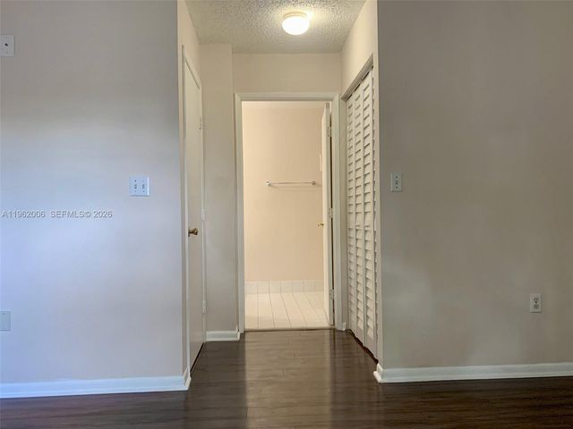 15701 SW 137th Avenue 204, Miami, FL 33177