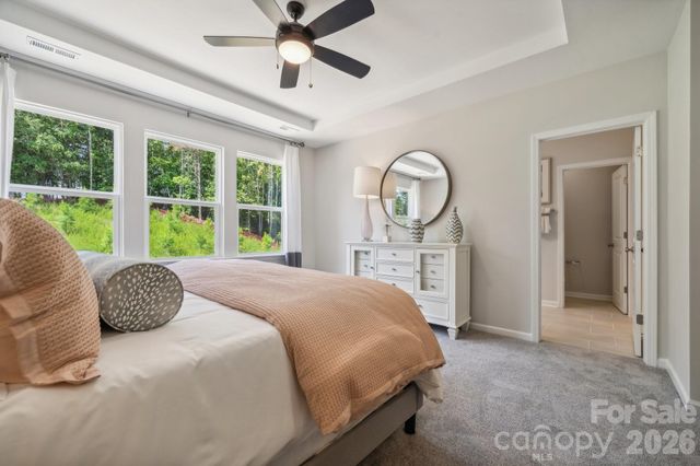21233 Lake Run Drive, Charlotte, NC 28278