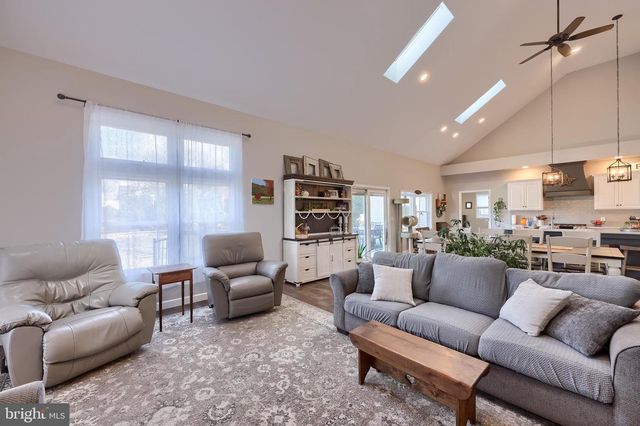 975 MARTIN AVE, Ephrata, PA 17522