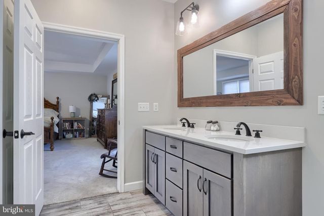 975 MARTIN AVE, Ephrata, PA 17522