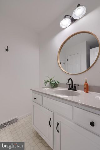 975 MARTIN AVE, Ephrata, PA 17522