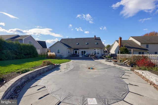 975 MARTIN AVE, Ephrata, PA 17522