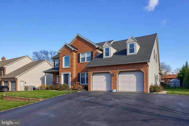 975 MARTIN AVE, Ephrata, PA 17522