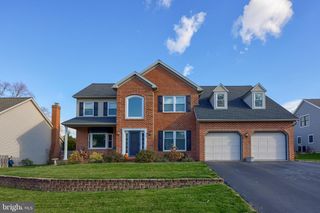 975 MARTIN AVE, Ephrata, PA 17522