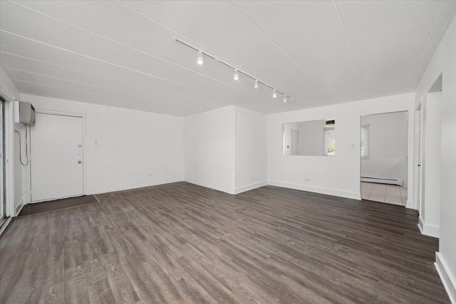9008 W 140th Street 2B, Orland Park, IL 60462
