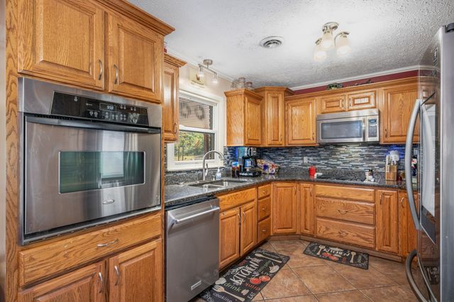 298 Langford Rd, Waverly, TN 37185