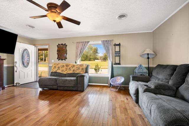 298 Langford Rd, Waverly, TN 37185