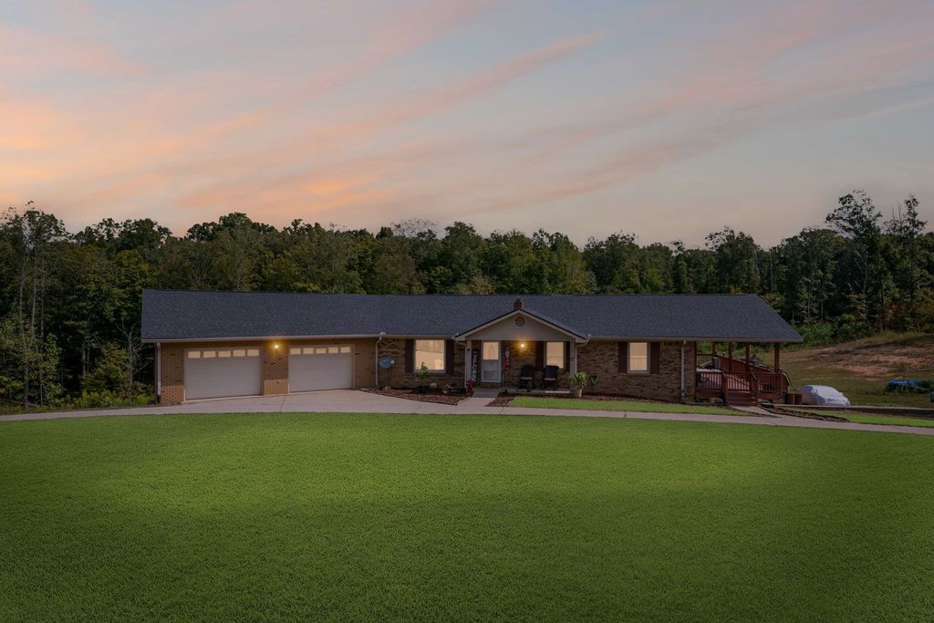 298 Langford Rd, Waverly, TN 37185