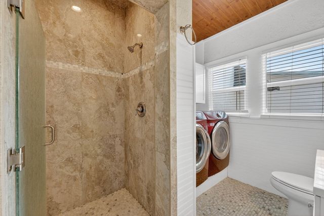 400 NE 5th Avenue, Pompano Beach, FL 33060