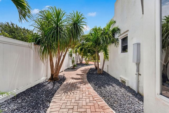 400 NE 5th Avenue, Pompano Beach, FL 33060