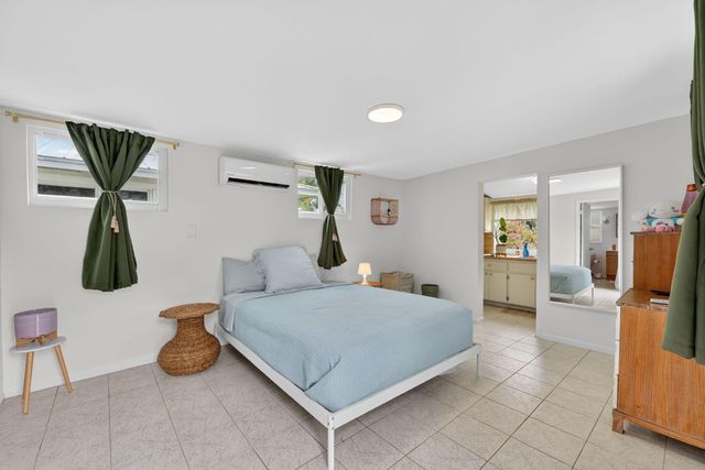 400 NE 5th Avenue, Pompano Beach, FL 33060