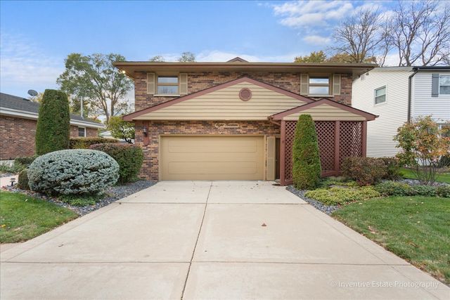 814 S Saylor Avenue, Elmhurst, IL 60126