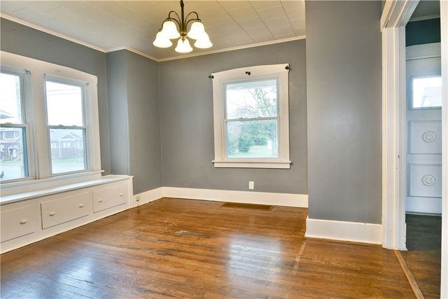 1107 W Ridge Ave, Sharpsville, PA 16150