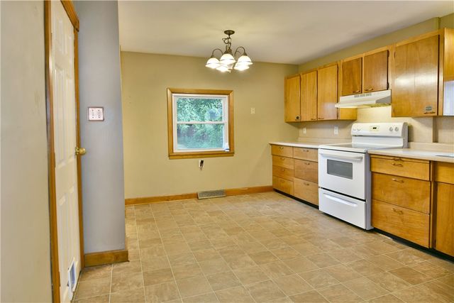 1107 W Ridge Ave, Sharpsville, PA 16150