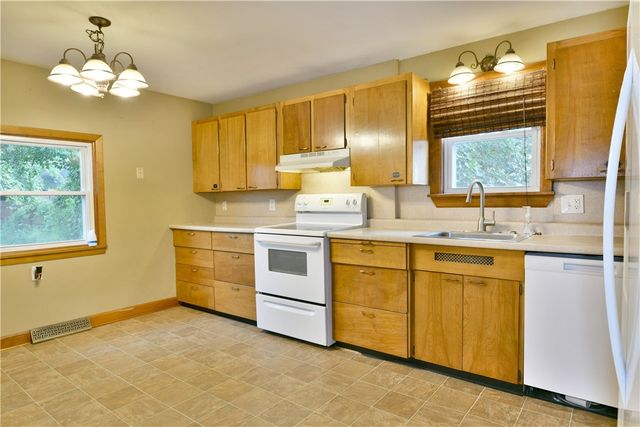 1107 W Ridge Ave, Sharpsville, PA 16150