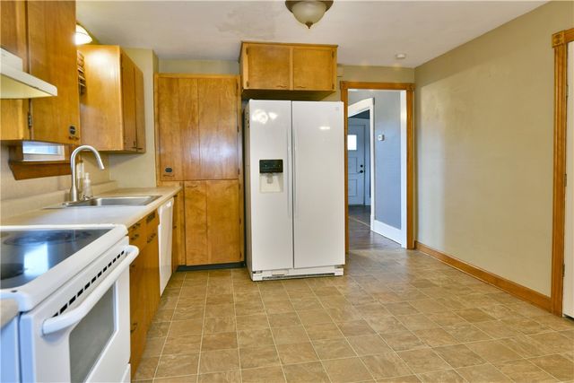 1107 W Ridge Ave, Sharpsville, PA 16150