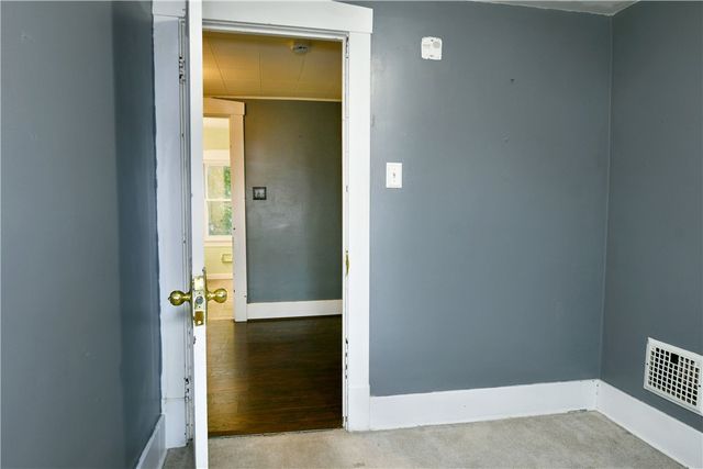 1107 W Ridge Ave, Sharpsville, PA 16150