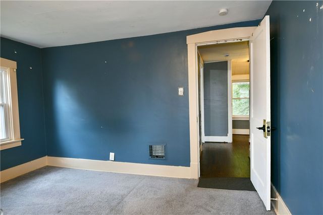 1107 W Ridge Ave, Sharpsville, PA 16150