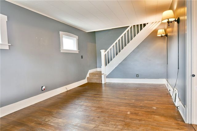 1107 W Ridge Ave, Sharpsville, PA 16150