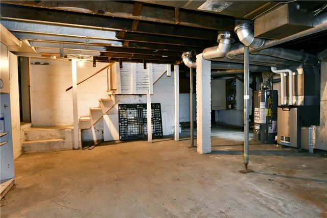 1107 W Ridge Ave, Sharpsville, PA 16150