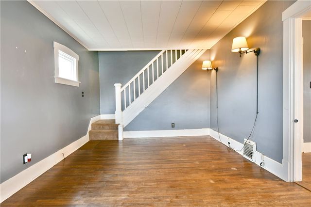 1107 W Ridge Ave, Sharpsville, PA 16150