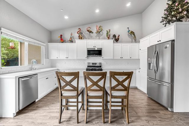 6239 E Fedora Avenue, Fresno, CA 93727