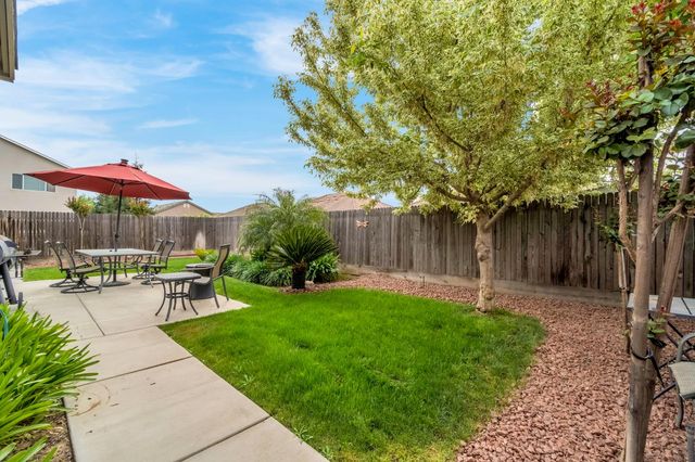 6239 E Fedora Avenue, Fresno, CA 93727