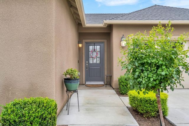 6239 E Fedora Avenue, Fresno, CA 93727