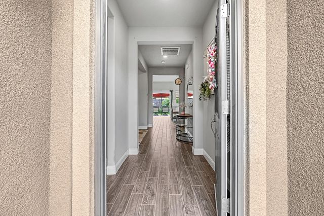 6239 E Fedora Avenue, Fresno, CA 93727