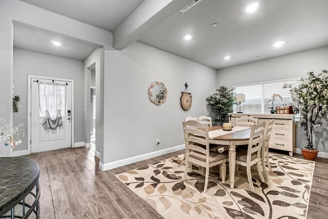 6239 E Fedora Avenue, Fresno, CA 93727