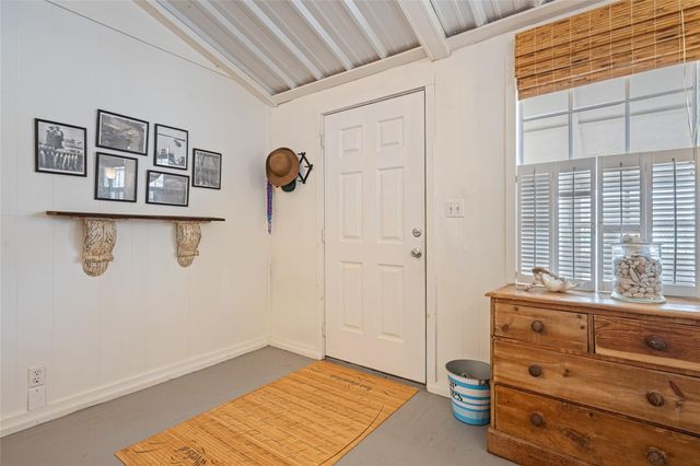 1247 Bay Street, Crystal Beach, TX 77650