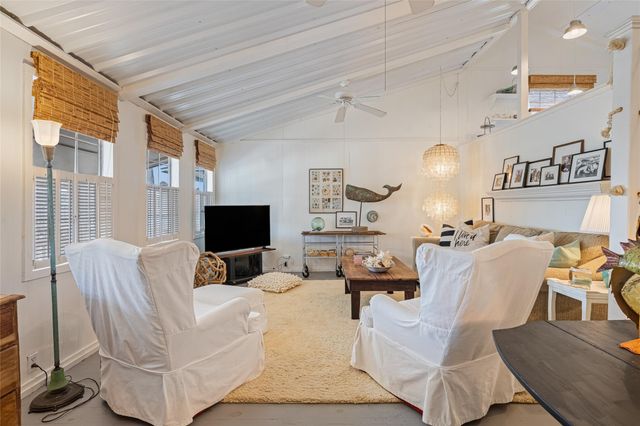 1247 Bay Street, Crystal Beach, TX 77650