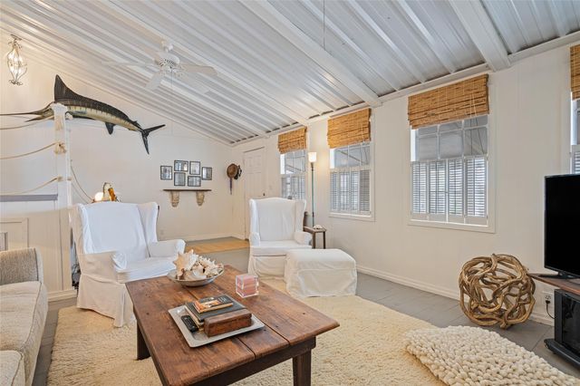 1247 Bay Street, Crystal Beach, TX 77650