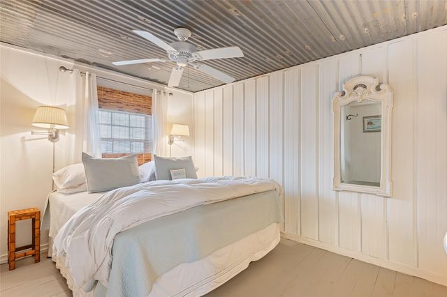 1247 Bay Street, Crystal Beach, TX 77650