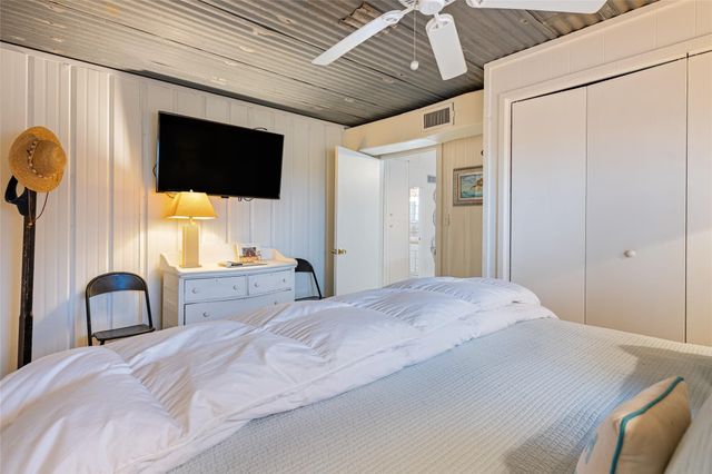 1247 Bay Street, Crystal Beach, TX 77650