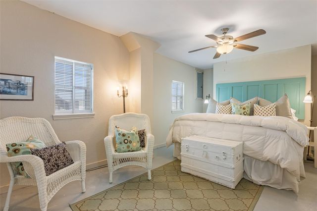 1247 Bay Street, Crystal Beach, TX 77650