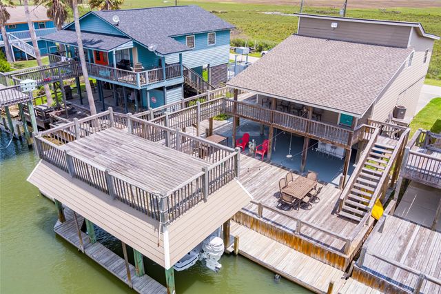 1247 Bay Street, Crystal Beach, TX 77650