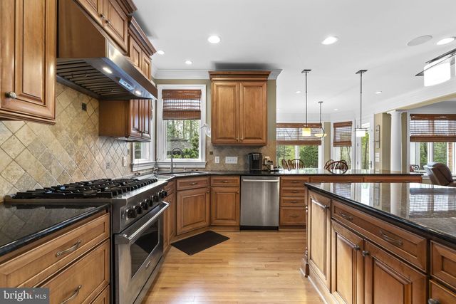 370 EAGLE HILL RD, Pasadena, MD 21122