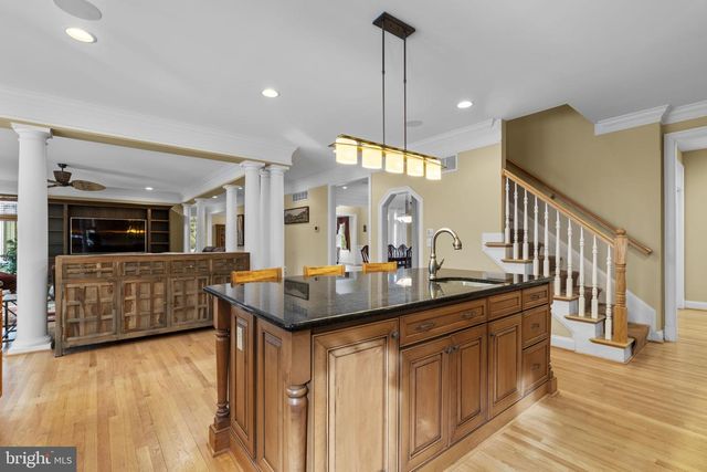 370 EAGLE HILL RD, Pasadena, MD 21122