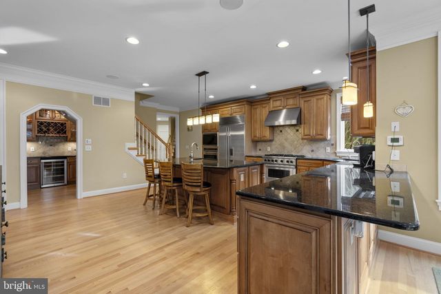 370 EAGLE HILL RD, Pasadena, MD 21122